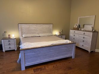 King size Bedroom set ( bed frame ,dresser& 2 night stands )