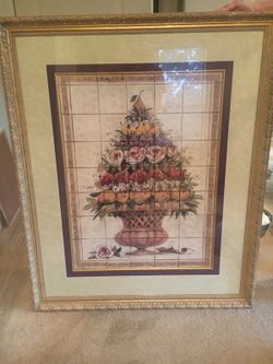 Ornate flower vase picture