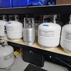 New Propane Tanks, Filled, With Internal Float Gauge, Flame King 20 lb
