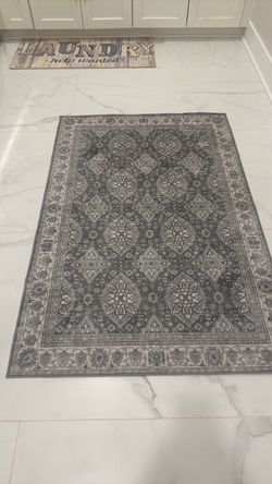 Area rug
