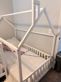 Twin Montessori Floor bed