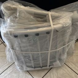 Travel dog crate ￼