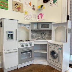 Kidkraft Play Kitchen 
