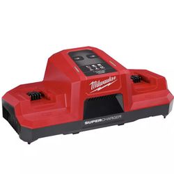 Milwaukee M18 Super Charger