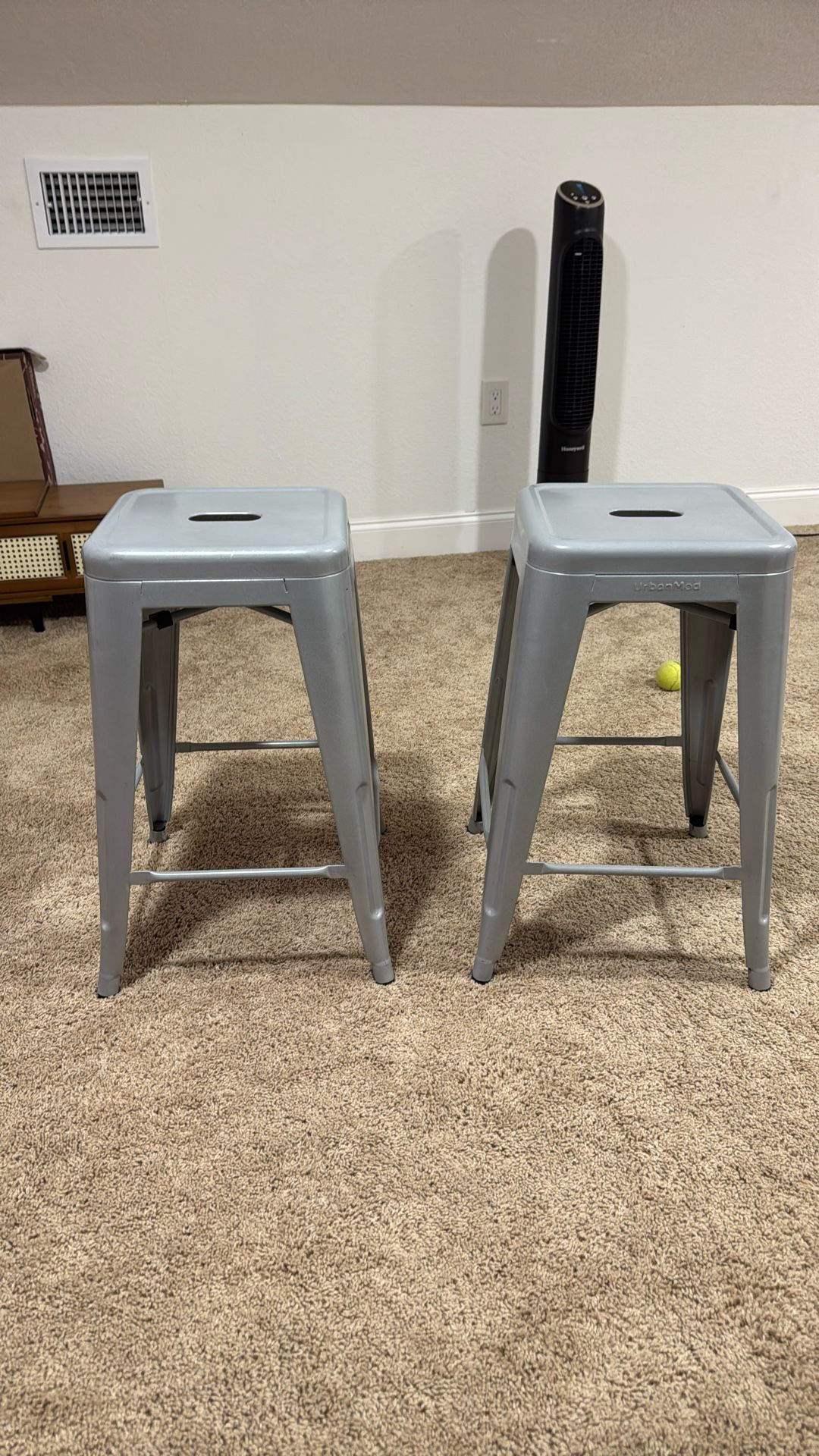 Silver Bar Stools Set