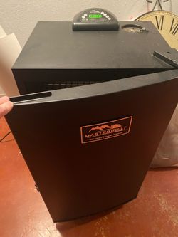 Masterbuilt Electric Smokehouse