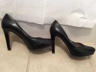 Nine West black leather upper shoes size 7.5