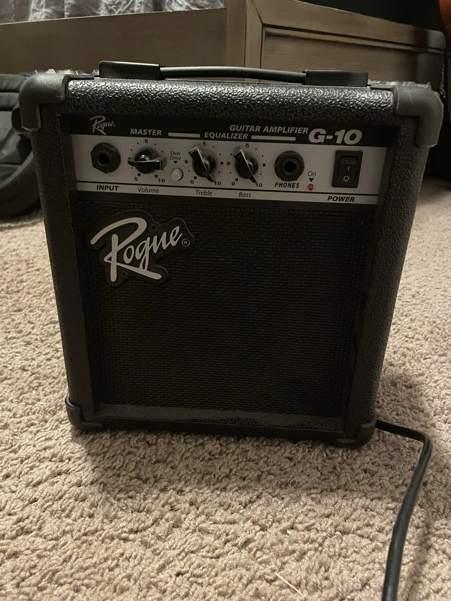 Rogue Guitar amp
