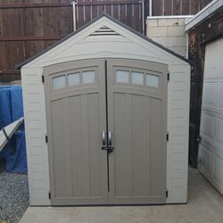 7ft X 4ft Vinyl Shed LESS then 6 MO Old $499