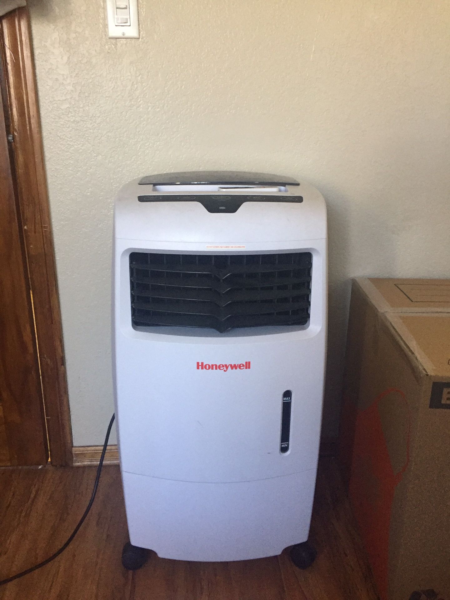 Honeywell evaporative cooler/ AC fan