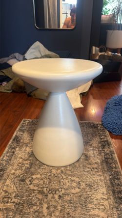 Side table white