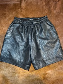 MENS FASHION NOVA LEATHER SHORTS