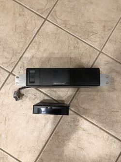 Honda Pilot factory 6 disk cd changer with mag for 2004 -2005