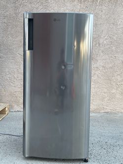 🔥 LG 6 Cu Ft Refrigerator w/ Freezer – Compact Fridge for Apartment, Office, Garage & More! ❄️