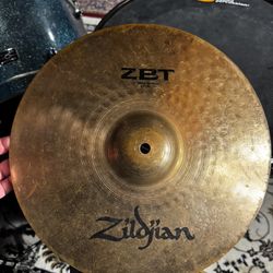 Zildjian 14” ZBT Hi Hats 