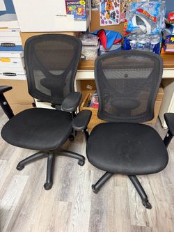 Black Mesh Office Chairs – Set of 9