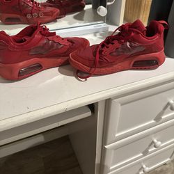 Size 7Y- Jordan Air Max 200 Low Fire Red