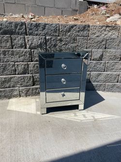 Mirror nightstand