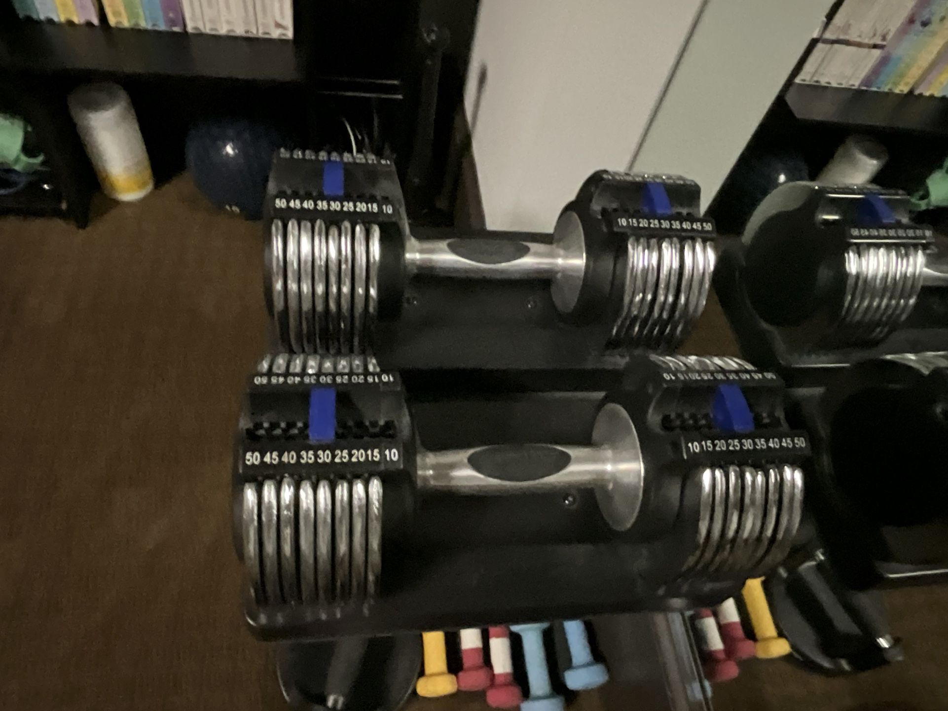 Epic Adjustable Dumbbells 10-50 Pounds Each And Stand 