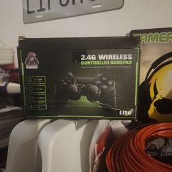 Retro Game pad  2 Controls 4k 