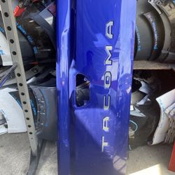 2023 2024 Toyota Tacoma Tailgate 