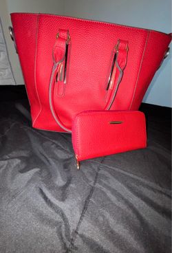 Red purse with matching wallet