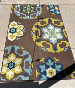 Area rug