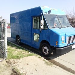 2006 Step Van Freightliner 5.9 Engine Diesel 