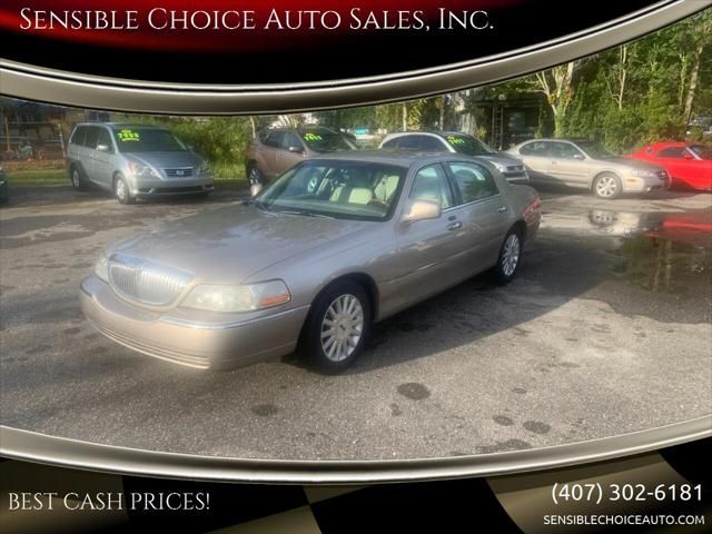 2003 Lincoln Town Car