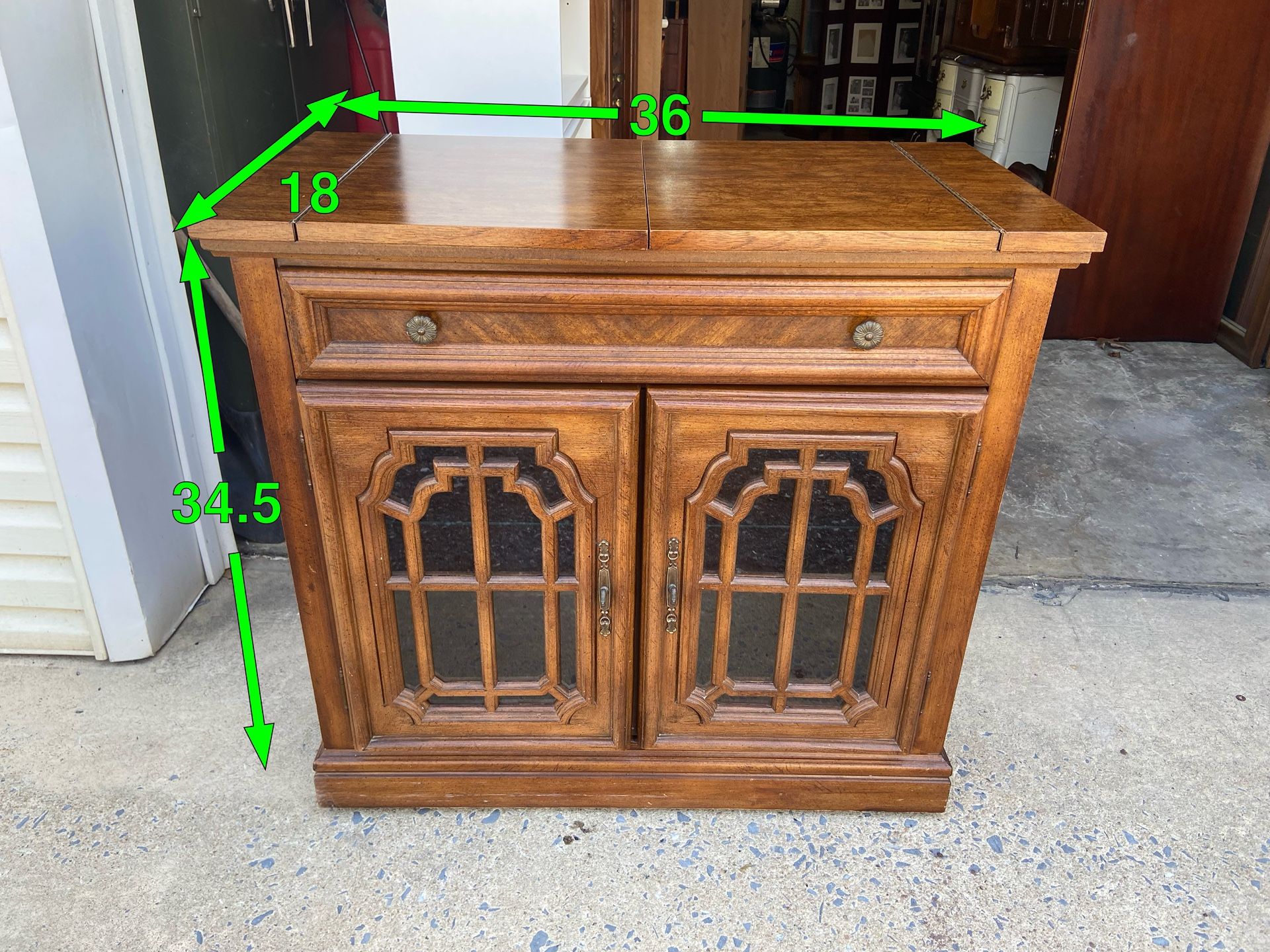 Server / Buffet