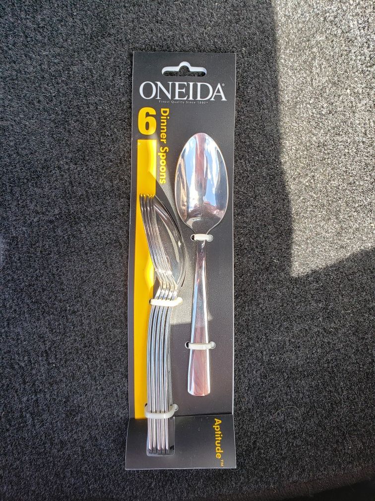 Oneida spoons new! Set of 6