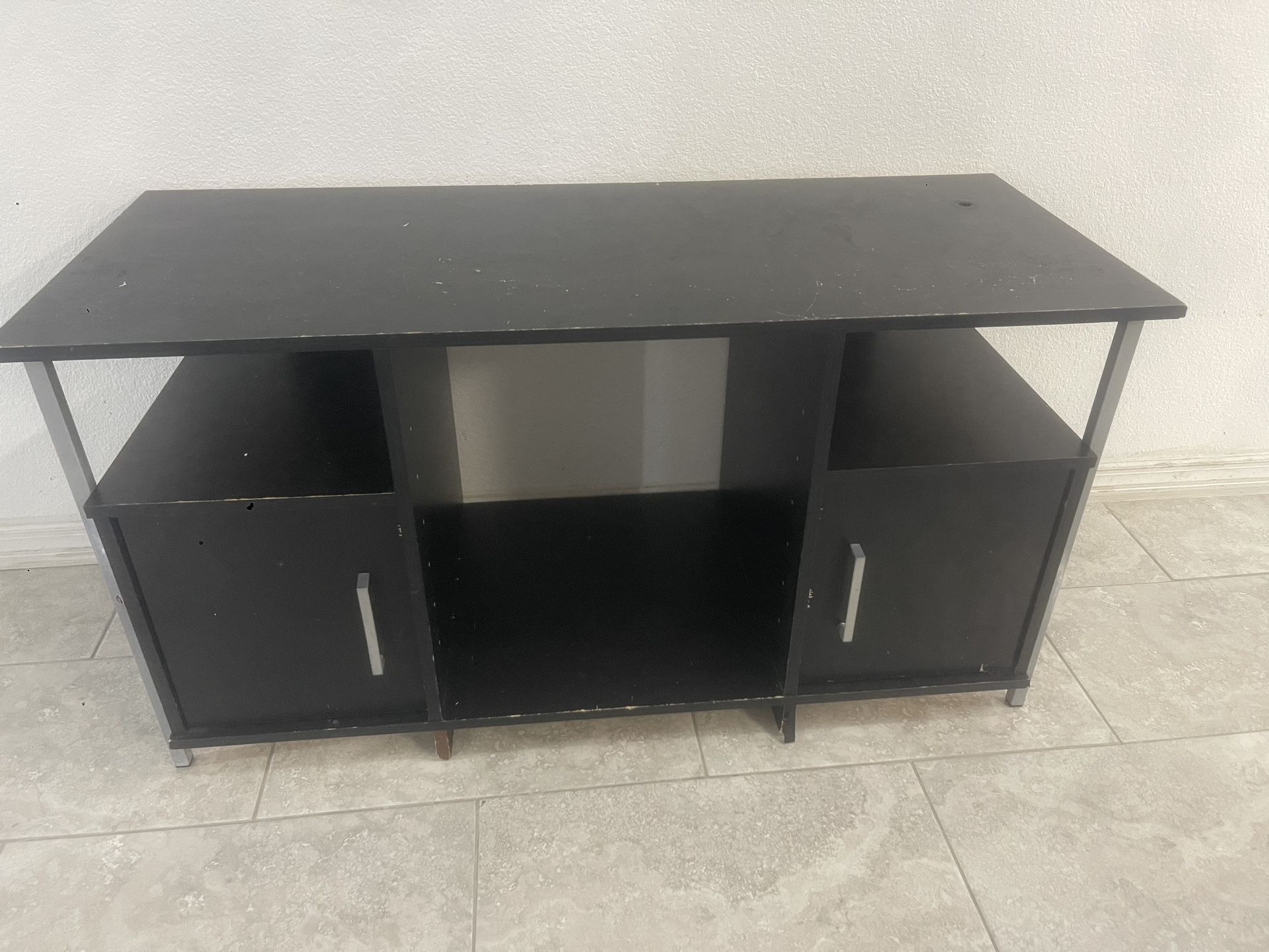 Tv Stand Black 48”with 2 Closets And 2 Shelves. 48”X20”X24” 