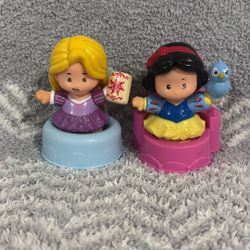 Fisher Price Little People Disney Princess Rapunzel & Snow White With Chairs 