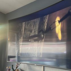 65 In. Samsung Curved Tv 