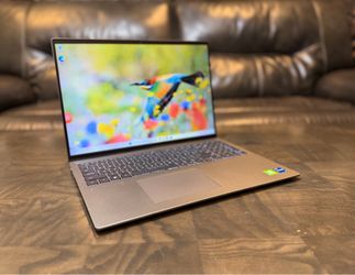 DELL Vostro 5620 15.6” Core i7 12th gen 16GB RAM 512GB SSD MX570 2GB GPU USB C FHD Windows 11 laptop computer