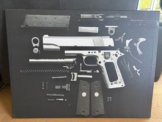 Canvas of handgun size 32 x 24