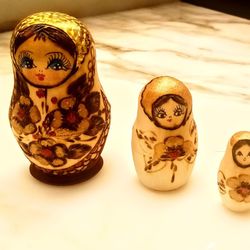 Nesting Dolls Set, Wooden Dolls