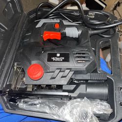 Ultimate Force 800W Electric Orbital Laser Jigsaw 5 Variable Speeds Woodwork Cutting w/6 Blades Like new condition used once