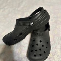 Gently used crocs