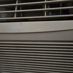 $125 12K BTU Air Conditioner