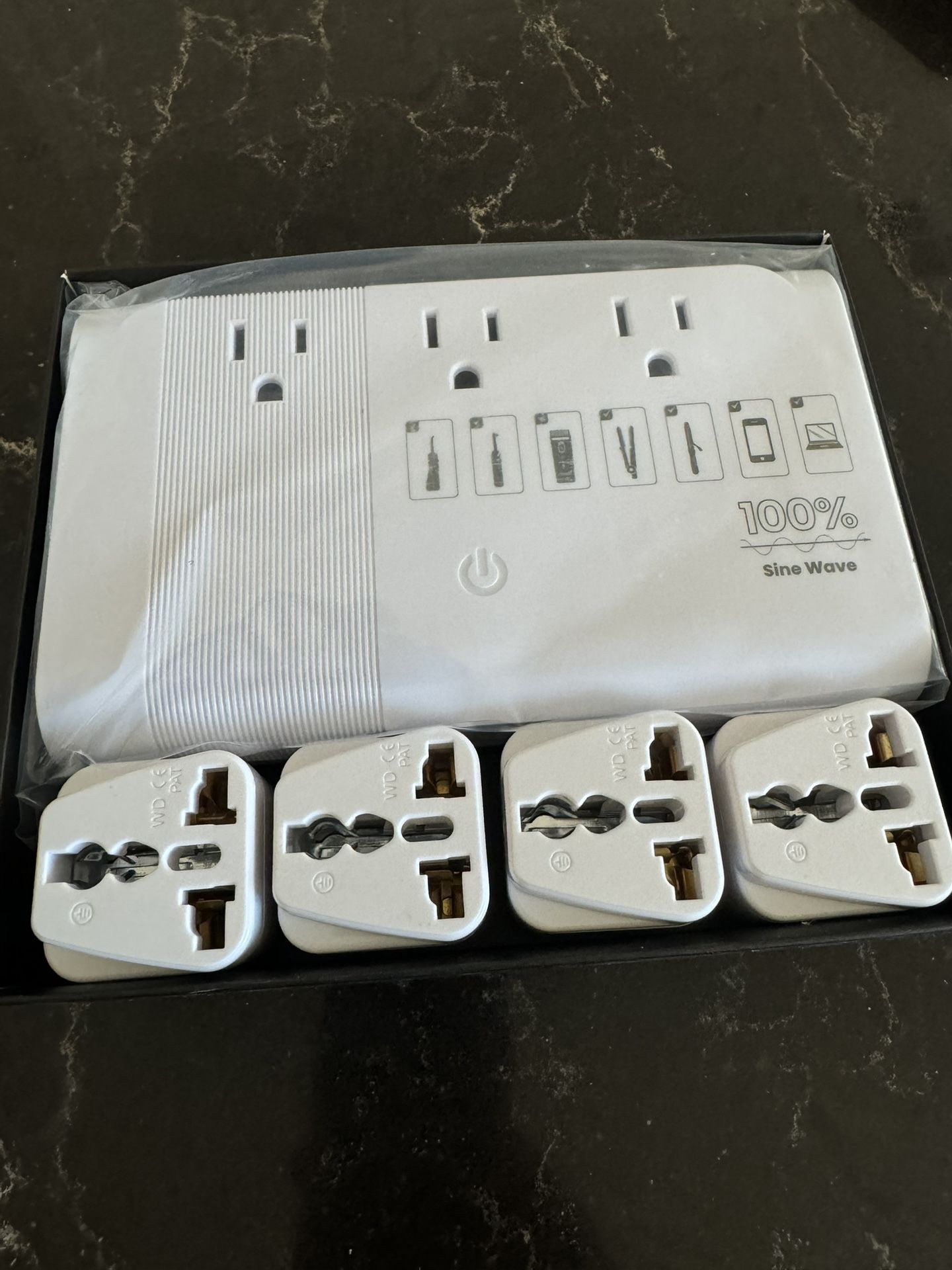 International Universal Travel Adapter (brand New)