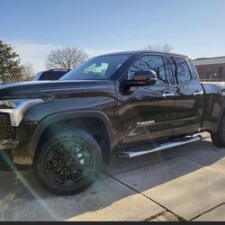 2022 Toyota Tundra Limited.   Obo 