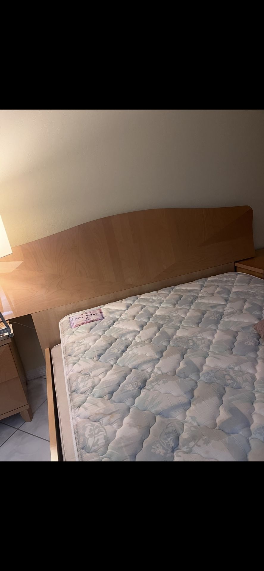 Queen Bed Frame + Mattress + Boxspring For Sale !