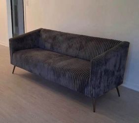 Modern style sofa couch