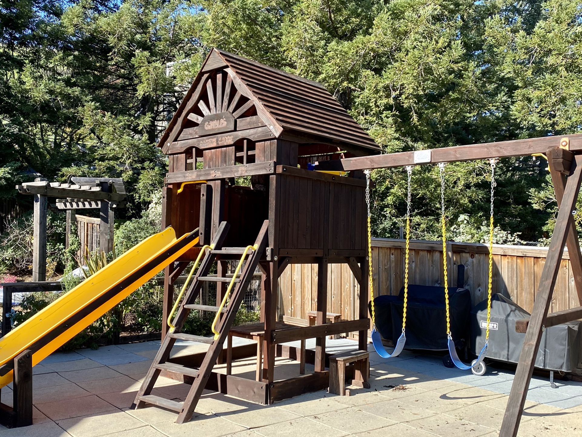 Swing Play Structure Rainbow