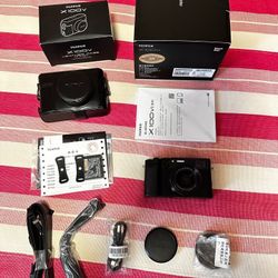 Fuji X100vi in black
