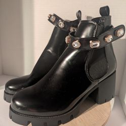 Azela Wang Boots with rhinestones