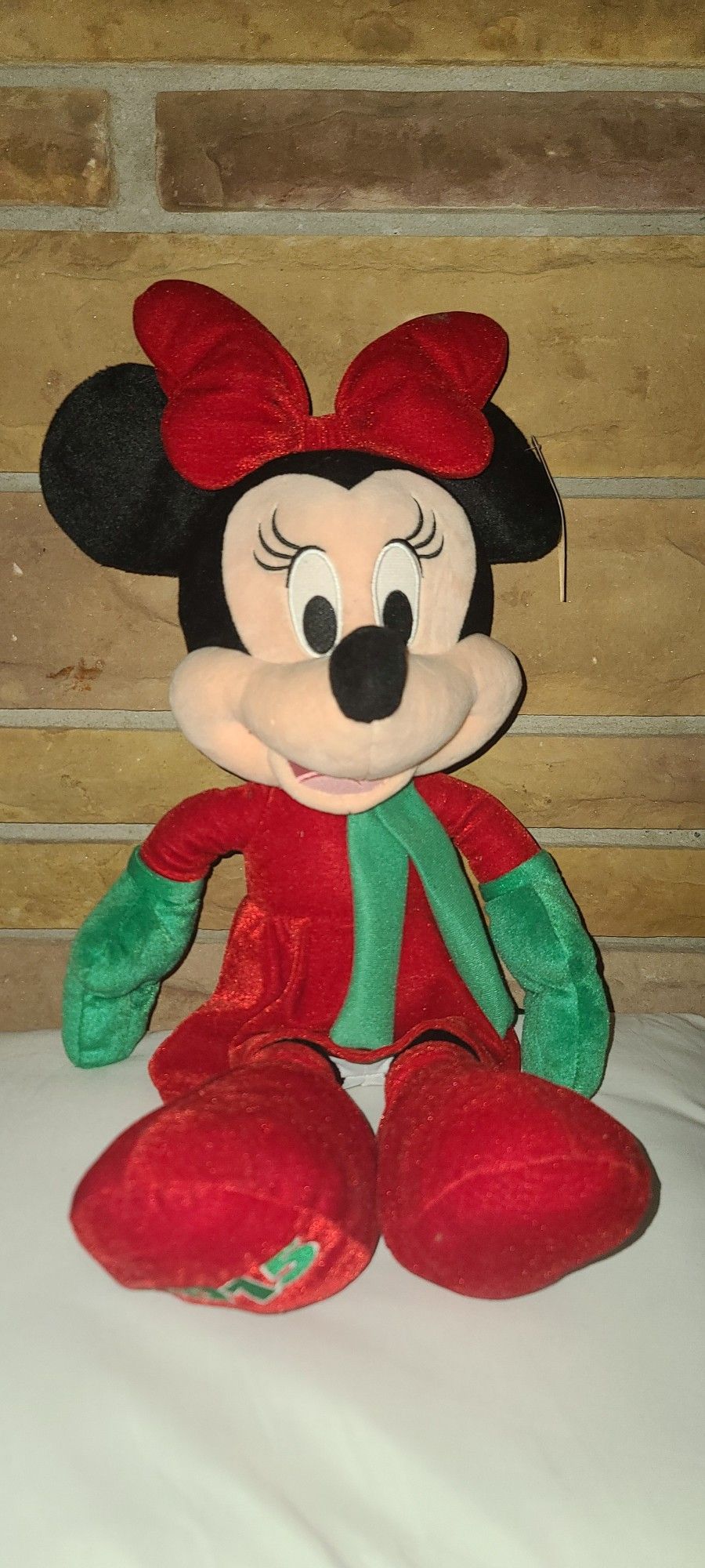Disney's Minnie Mouse 2015 Christmas.