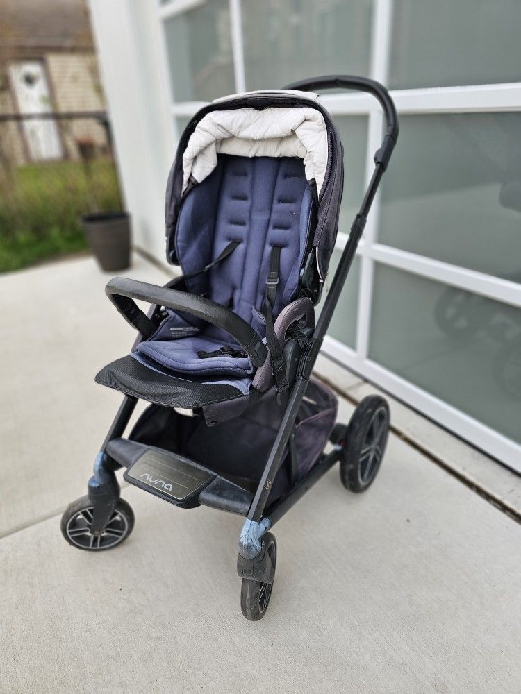 stroller nuna