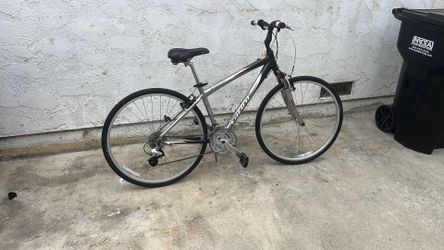 Giant Cypress Bike DX
